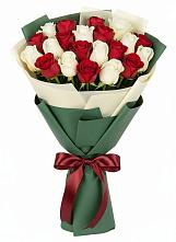 Букет Микс из красных и белых роз #REPLACE_PRED# Ботово