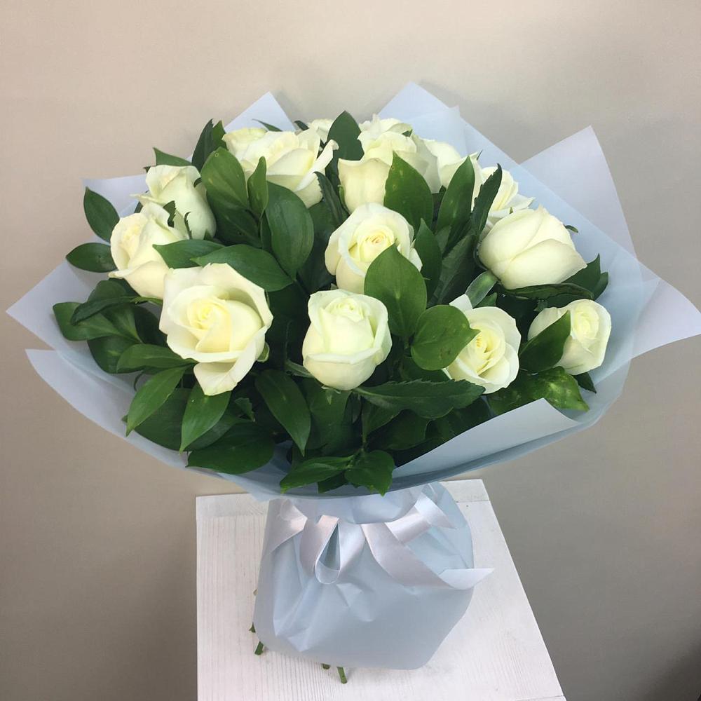 Букет 15 Белых роз Проуд в Ботово