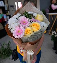 Букет цветов из:  Герберы, Розы и Хризантемы в Ботово