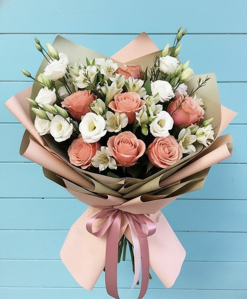Букет цветов из: Розы, Альстромерии и Лизиантусы в Ботово