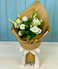 Букет цветов из:  Хризантемы и Лизиантусы в Ботово