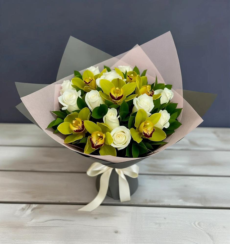 Букет цветов из: Орхидеи и Розы в Ботово