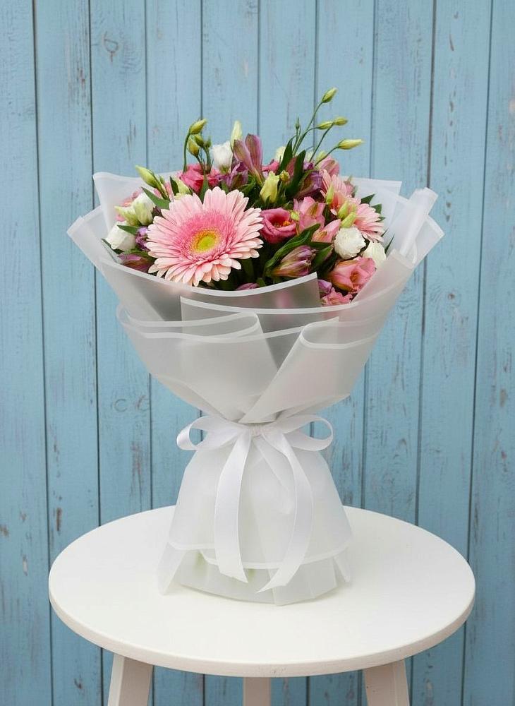 Букет цветов из: Герберы, Альстромерии и Лизиантусы в Ботово