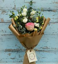 Букет цветов из:  Розы и Лизиантусы в Ботово
