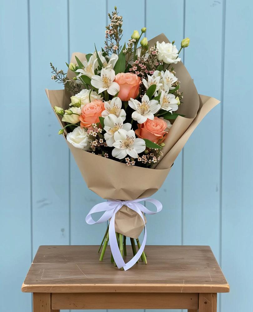 Букет цветов из: Альстромерии, Лизиантусы, Розы и Хризантемы в Ботово