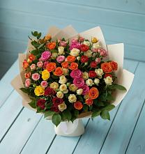 Букет Микс из разноцветных кустовых роз в Ботово